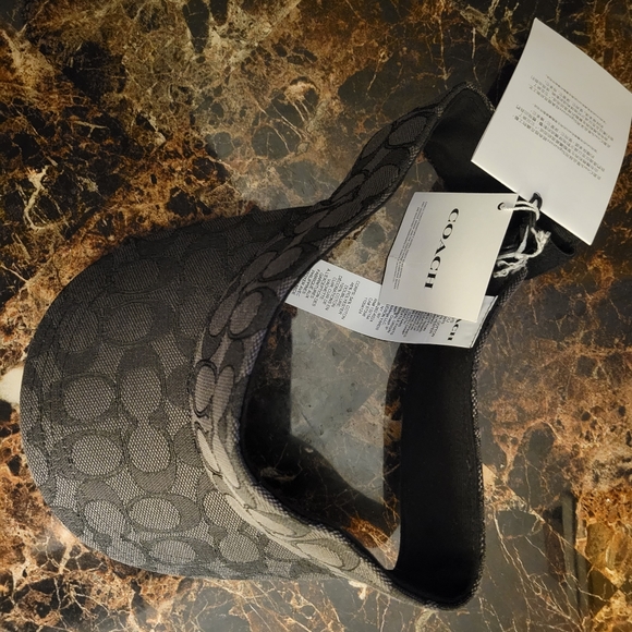 Coach visor - Picture 2 of 3